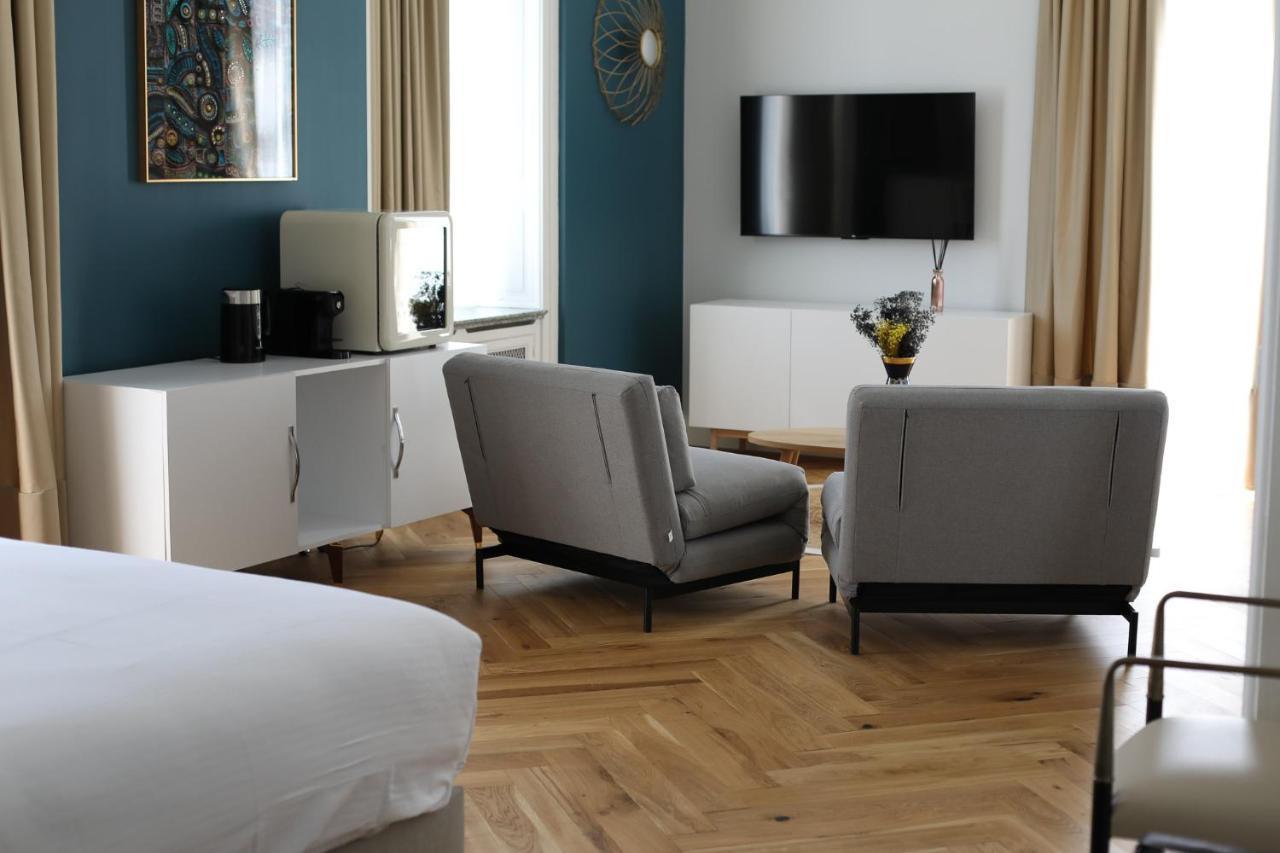 Sequoias Golf & Ressort Hotell Ruy-Montceau Eksteriør bilde