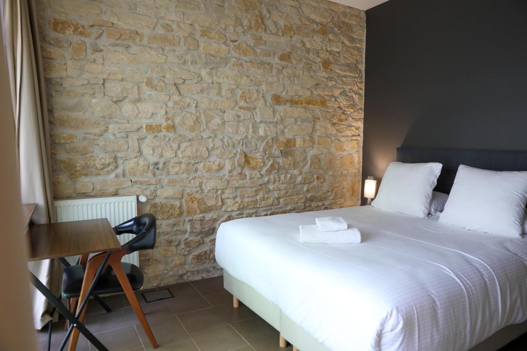 Sequoias Golf & Ressort Hotell Ruy-Montceau Eksteriør bilde