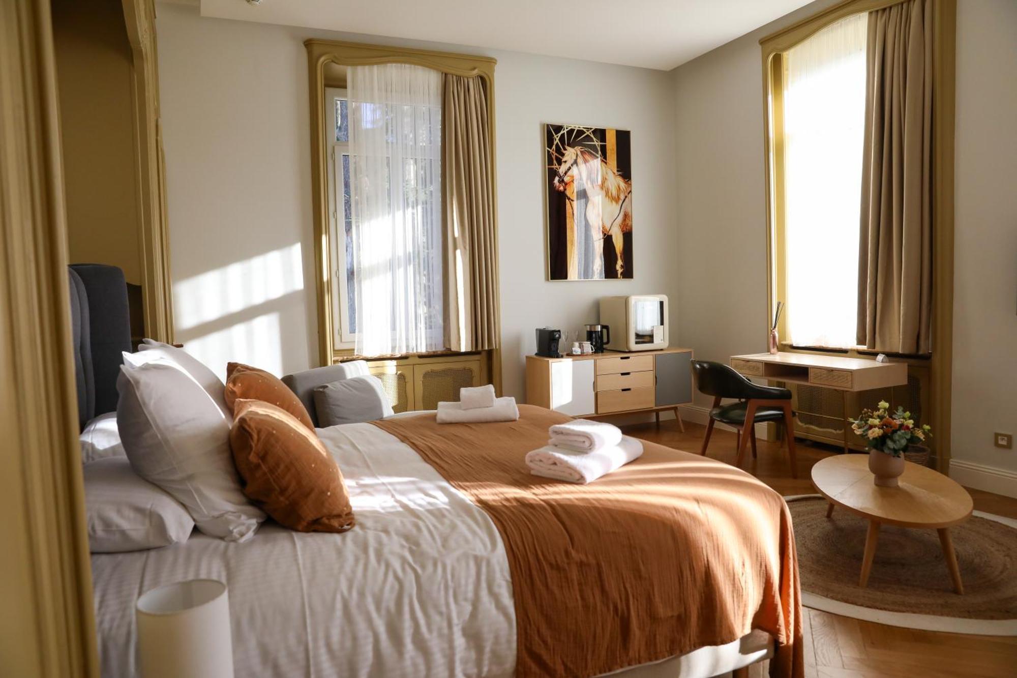 Sequoias Golf & Ressort Hotell Ruy-Montceau Eksteriør bilde