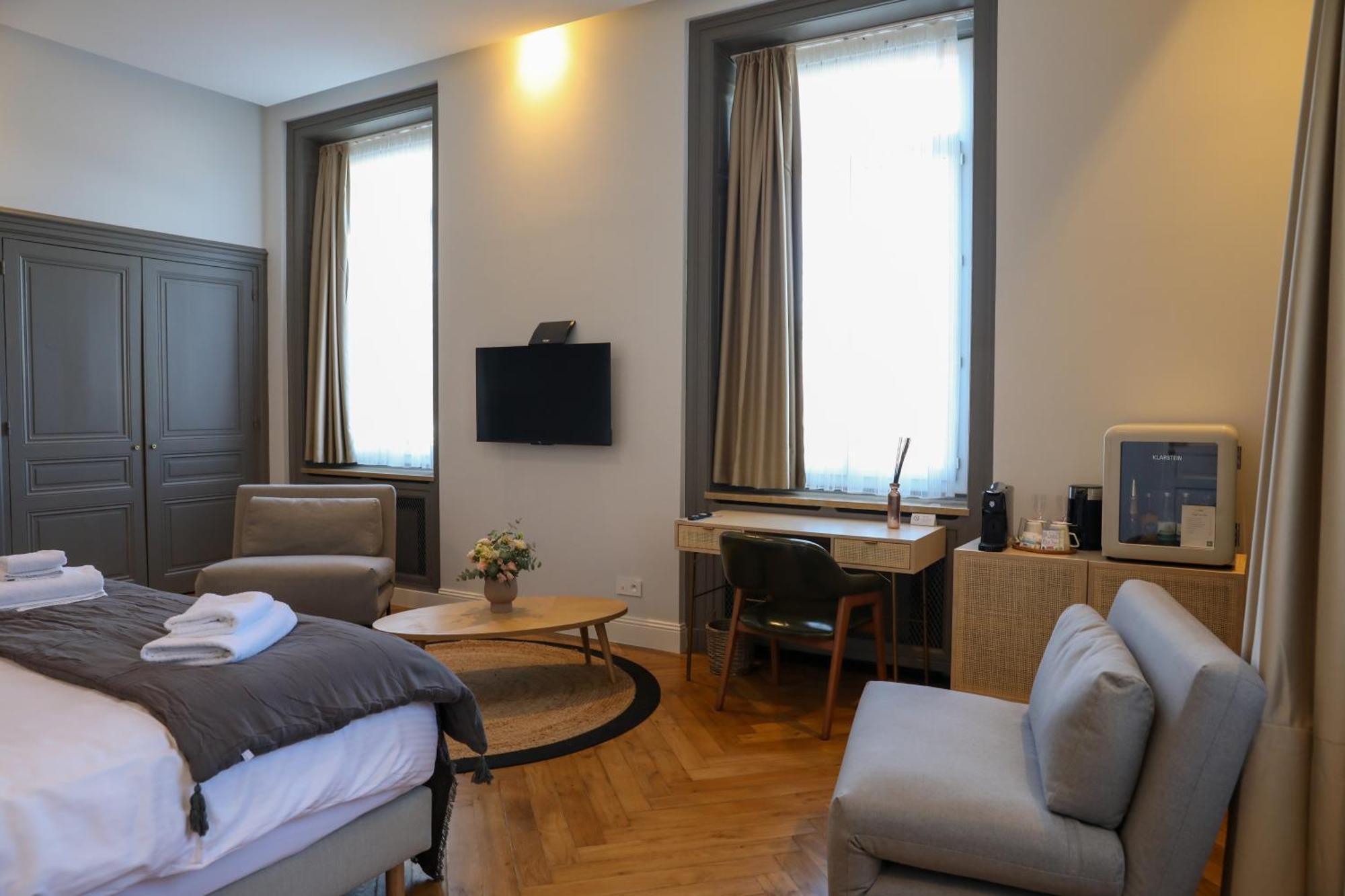 Sequoias Golf & Ressort Hotell Ruy-Montceau Eksteriør bilde