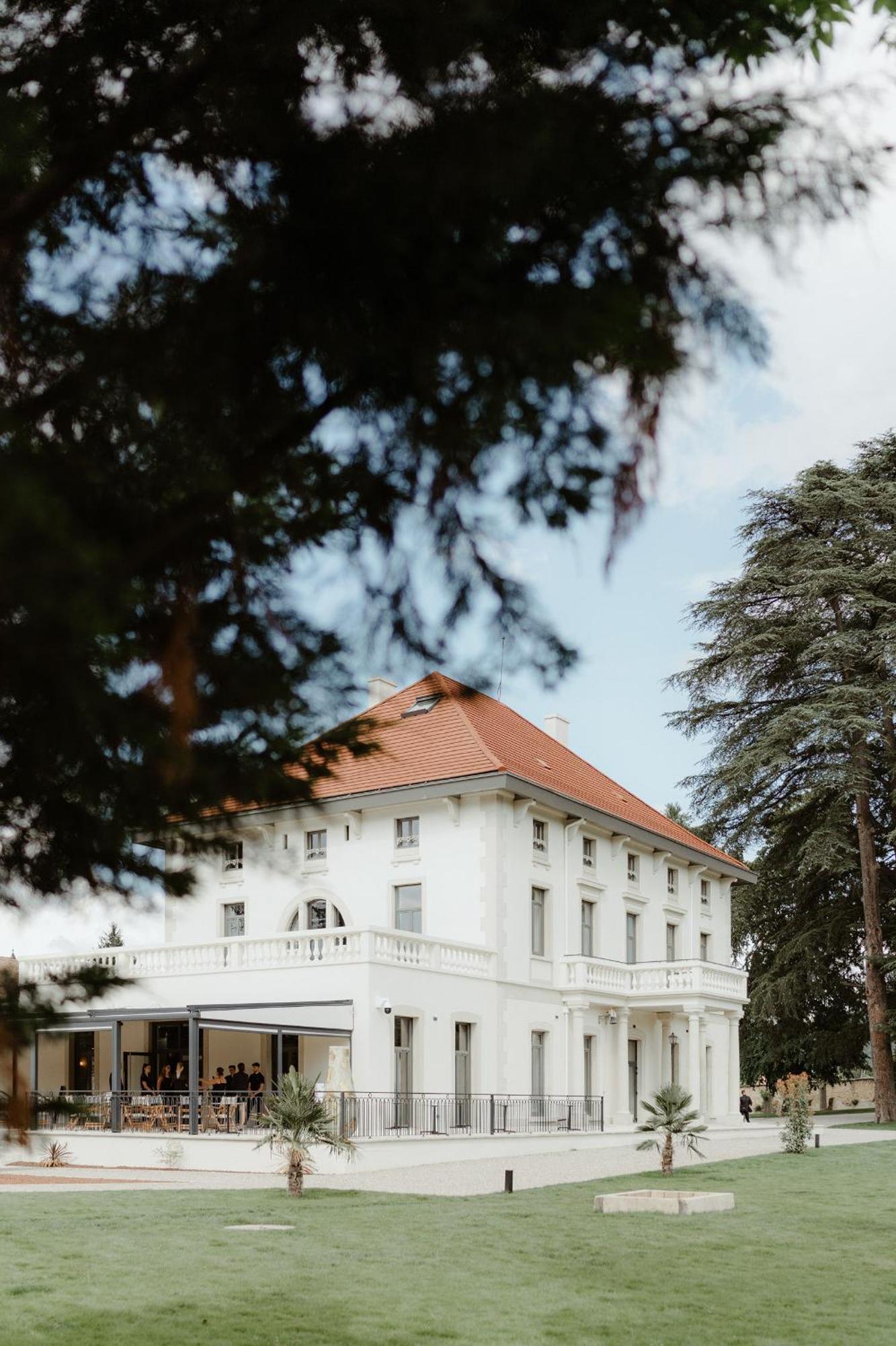 Sequoias Golf & Ressort Hotell Ruy-Montceau Eksteriør bilde