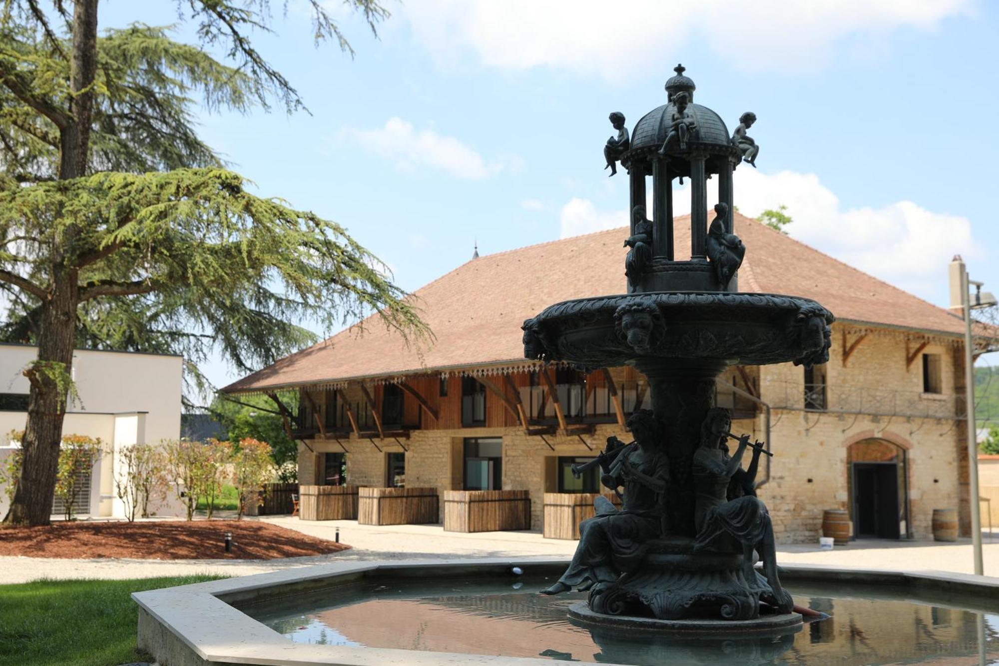 Sequoias Golf & Ressort Hotell Ruy-Montceau Eksteriør bilde